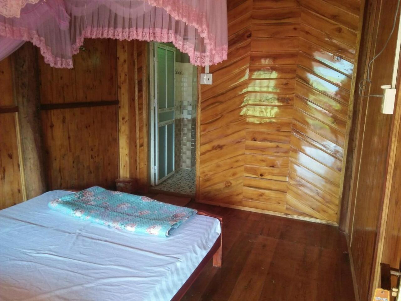 Tran Xuan Homestay Ba Be Village Szoba fotó